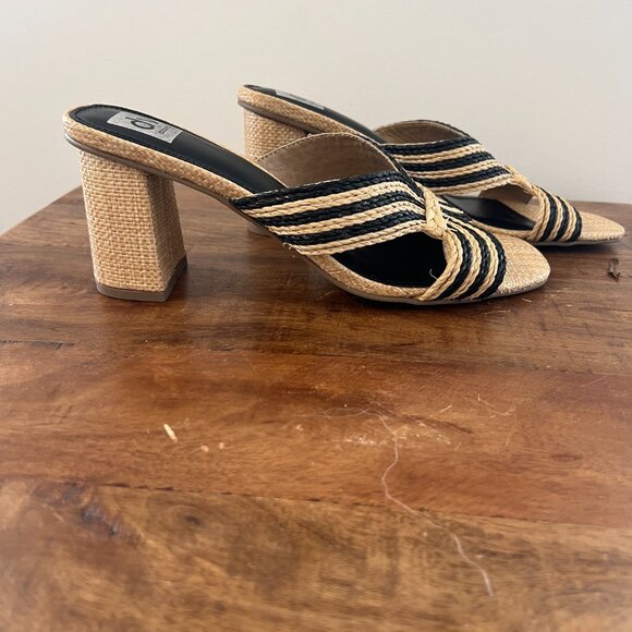 DV by Dolce Vita - Tan & Black Sandal - 9.5 - Picture 7 of 9